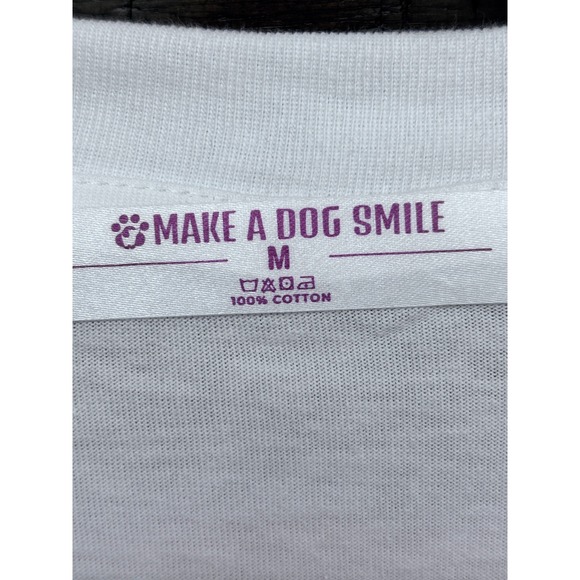 NWOT Make a Dog Smile White Long Sleeve Dog Lover Tee Shirt Medium Paw Print - Picture 1 of 5